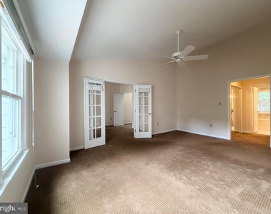 7418 Crestberry Lane - Photo Thumbnail 29
