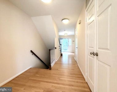 7418 Crestberry Lane - Photo Thumbnail 43