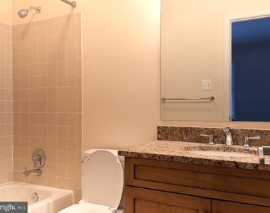7418 Crestberry Lane - Photo Thumbnail 42