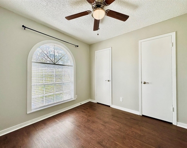 1200 Banister Ln - Photo Thumbnail 11