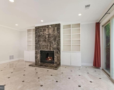 10127 Crestberry Place - Photo Thumbnail 31