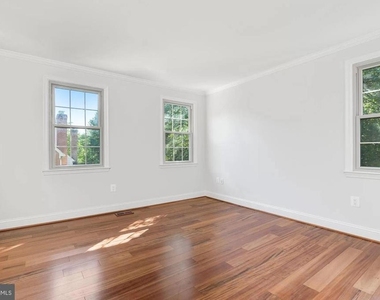 10127 Crestberry Place - Photo Thumbnail 20