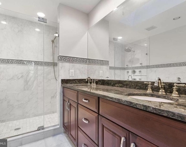 10127 Crestberry Place - Photo Thumbnail 19