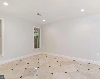 10127 Crestberry Place - Photo Thumbnail 26
