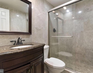 10127 Crestberry Place - Photo Thumbnail 32