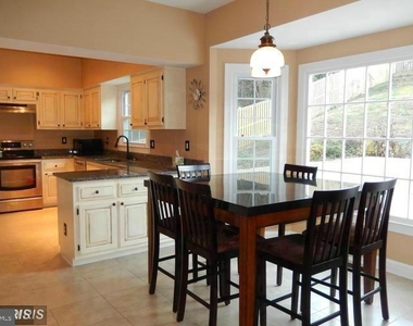 5512 Massachusetts Avenue - Photo Thumbnail 29