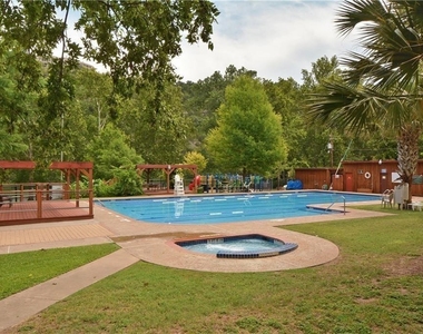 1300 Lipan Trl - Photo Thumbnail 23