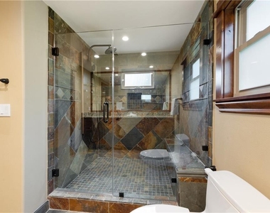 1300 Lipan Trl - Photo Thumbnail 14