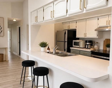 2601 Camelback Lane - Photo Thumbnail 10