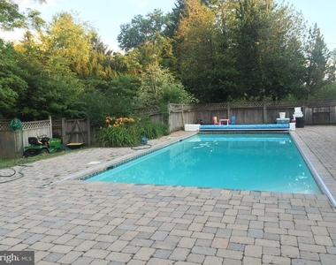 1707 Merrifields Drive - Photo Thumbnail 3
