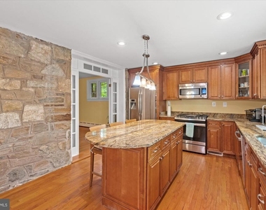 4613 Langdrum Lane - Photo Thumbnail 9