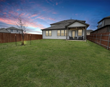 1420 Carvin Way - Photo Thumbnail 3