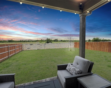 1420 Carvin Way - Photo Thumbnail 1
