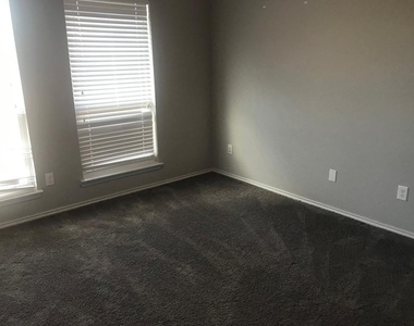 2705 Turning Creek St - Photo Thumbnail 3