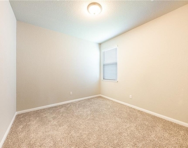 109 Jubilee Dr - Photo Thumbnail 10