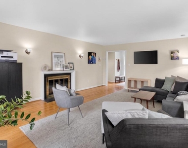 5703 Cromwell Drive - Photo Thumbnail 7