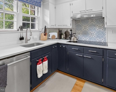 5703 Cromwell Drive - Photo Thumbnail 6