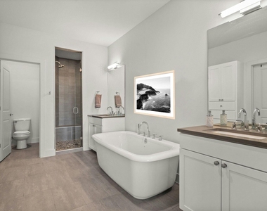 8110 Ranch Road 2222 - Photo Thumbnail 16