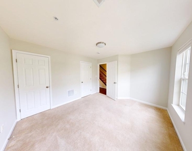 3616 Summer House Street - Photo Thumbnail 11