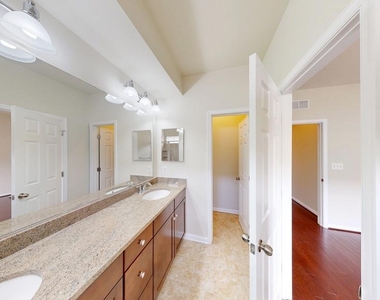 3616 Summer House Street - Photo Thumbnail 6