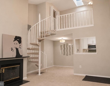 13008 Shadyside Lane - Photo Thumbnail 6