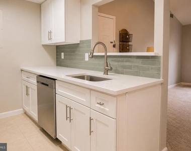 13008 Shadyside Lane - Photo Thumbnail 16