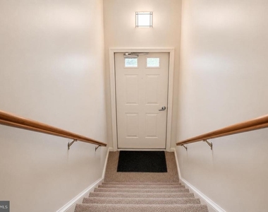 13008 Shadyside Lane - Photo Thumbnail 4