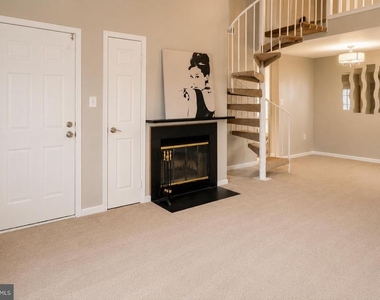 13008 Shadyside Lane - Photo Thumbnail 8