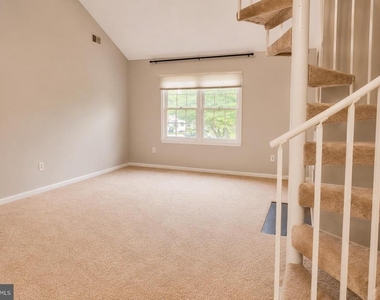 13008 Shadyside Lane - Photo Thumbnail 11