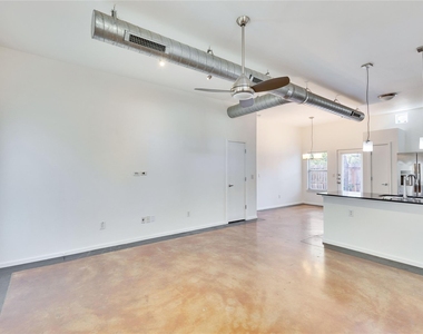 3808 Menchaca Rd - Photo Thumbnail 8
