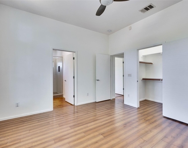 3808 Menchaca Rd - Photo Thumbnail 17
