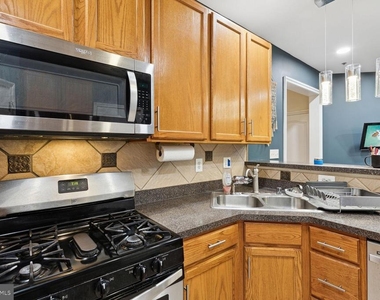 6005 Helmsman Way - Photo Thumbnail 17
