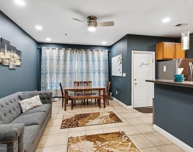 6005 Helmsman Way - Photo Thumbnail 9