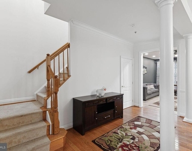 6005 Helmsman Way - Photo Thumbnail 7
