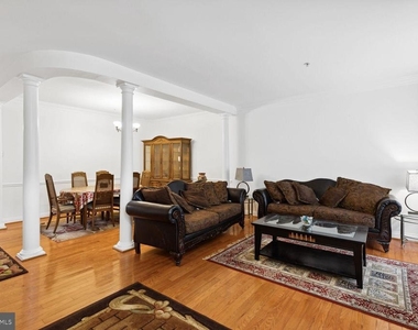 6005 Helmsman Way - Photo Thumbnail 4