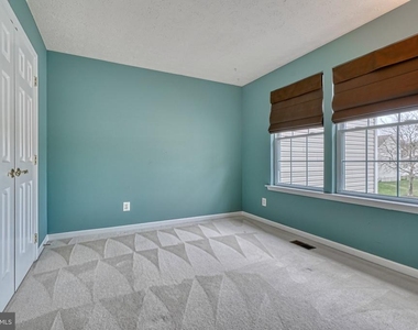 206 Colgate Drive - Photo Thumbnail 20