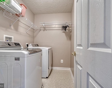 206 Colgate Drive - Photo Thumbnail 22