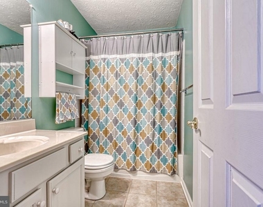 206 Colgate Drive - Photo Thumbnail 17
