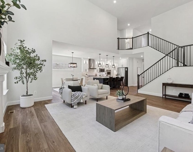 1823 Colt Lane - Photo Thumbnail 4