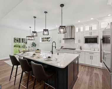 1823 Colt Lane - Photo Thumbnail 14