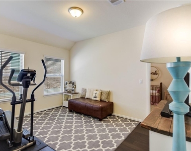 701 Cardenas Ln - Photo Thumbnail 11