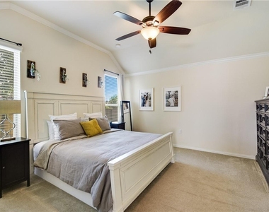 701 Cardenas Ln - Photo Thumbnail 13