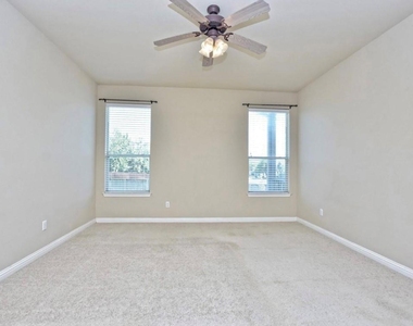310 Steer Acres Ct - Photo Thumbnail 12