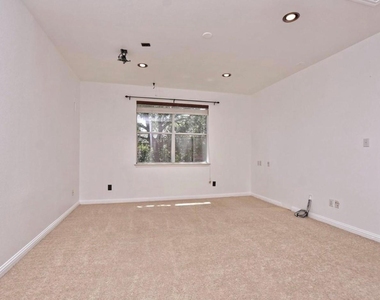 310 Steer Acres Ct - Photo Thumbnail 19