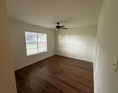 509 Cedar Dr - Photo Thumbnail 6