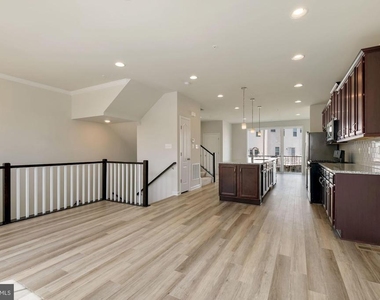 5986 Passend Drive - Photo Thumbnail 5