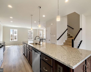 5986 Passend Drive - Photo Thumbnail 8