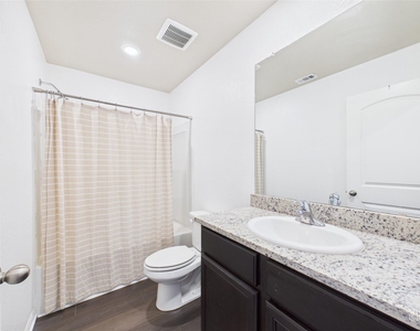 1687 Twin Estates Dr - Photo Thumbnail 18