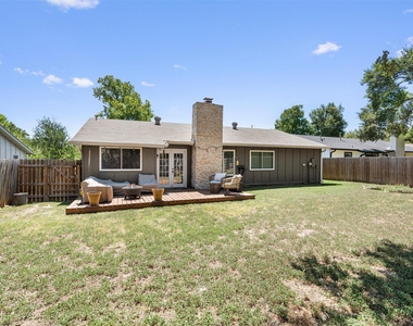 7806 Woodcroft Dr - Photo Thumbnail 22