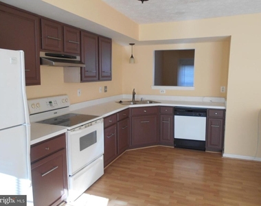 2701 Claybrooke Drive - Photo Thumbnail 7